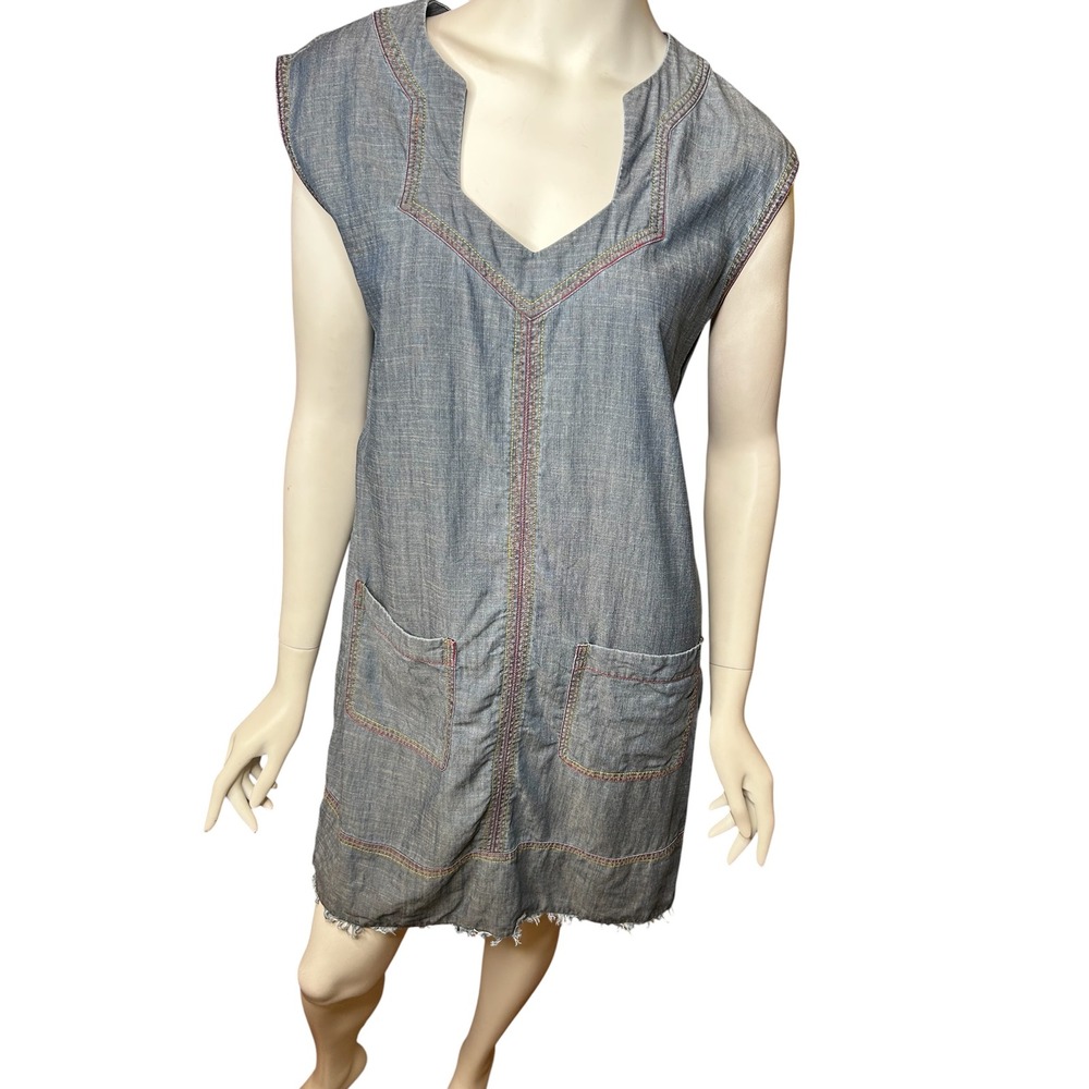 Trina Turk Chambray Shift Dress Size Medium Blue Frayed-Hem
